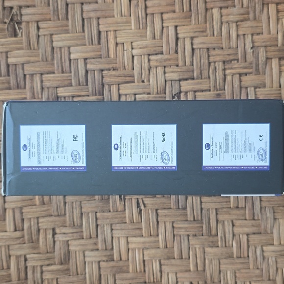 NIB Car Phone Charger - Picture 3 of 6